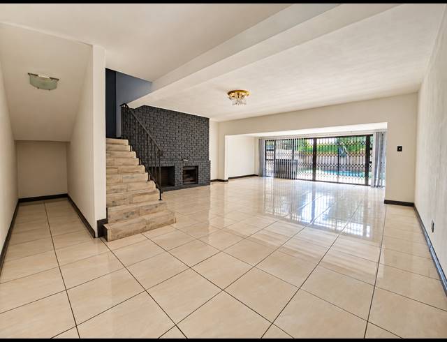 3 BEDROOM TOWNHOUSE FOR SALE IN THREE RIVERS PROPER